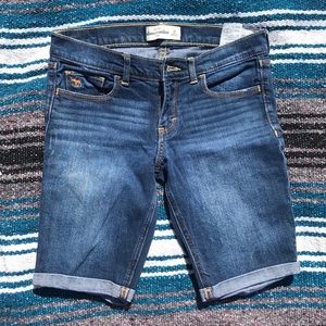 Abercrombie Kids knee shorts